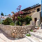 Kiki&nina Apartamento Chalki Town